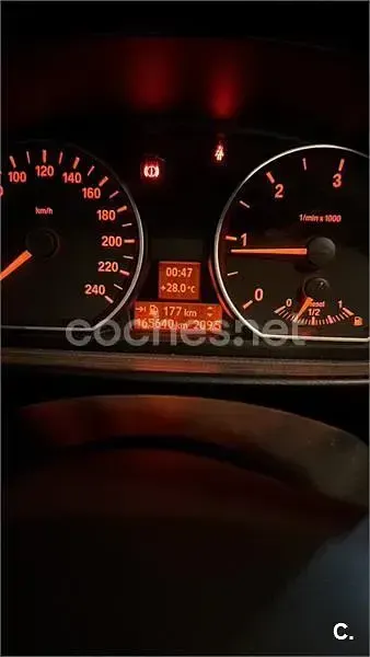Usado BMW 118 122 CV (89 kW) 2008 Azul Utilitario