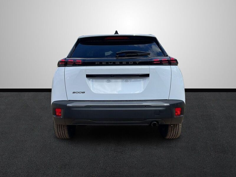 Usado Peugeot 2008 Active 145 CV (106 kW) 2024 Gris SUV
