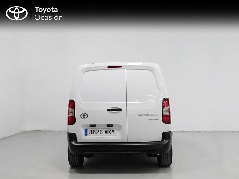 Usado Toyota Proace City City 100 kW (136 CV) 2025 Blanco Monovolumen