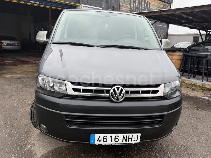 Usado VW Transporter Pro 140 CV (102 kW) 2014 Gris / plata Van