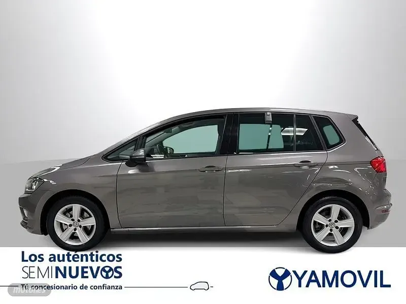 Usado VW Golf Sportsvan Advance 125 CV (91 kW) 2015 Gris Monovolumen