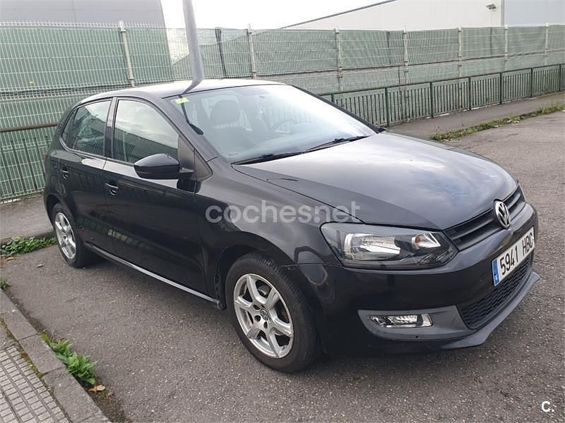 Usado VW Polo Advance 85 CV (62 kW) 2010 Negro Utilitario