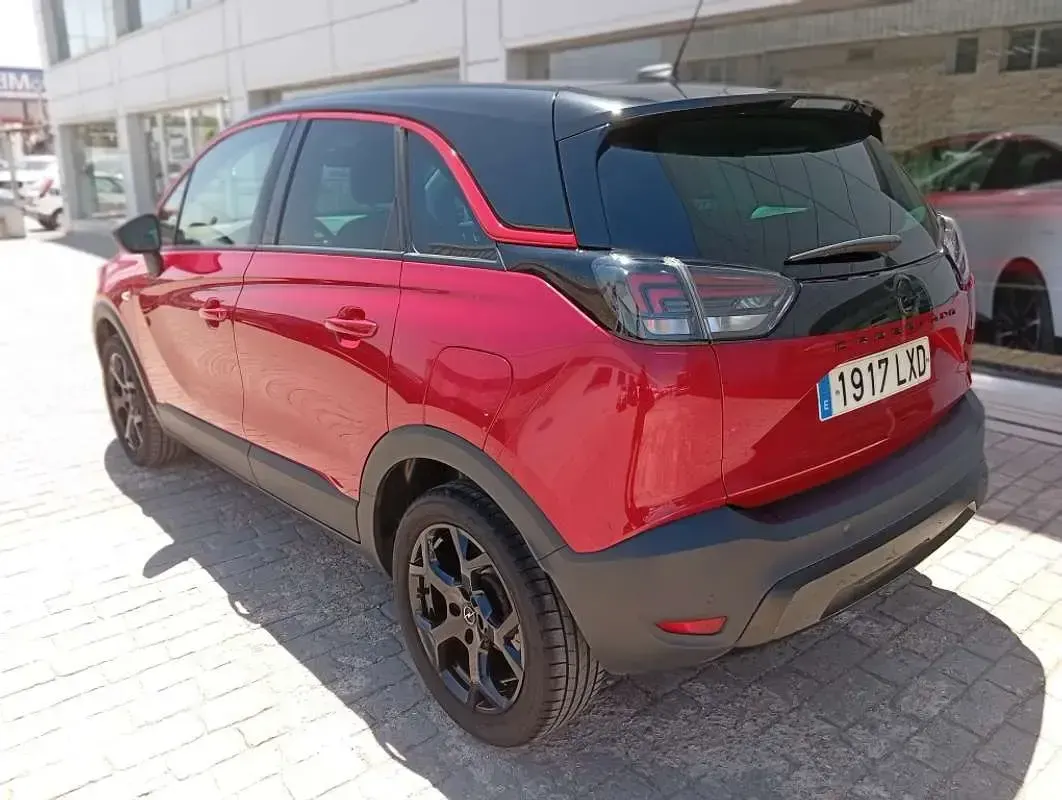 Usado Opel Crossland GS Line 110 CV (80 kW) 2022 Rojo SUV