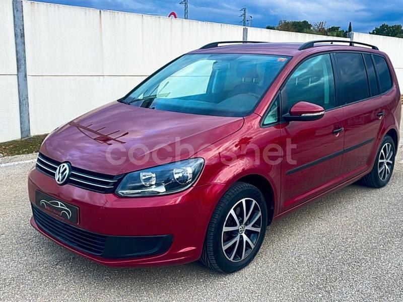 Rojo Usado 2014 VW Touran Advance Monovolumen | 8800 € (Precio justo) - Imagen 1/4