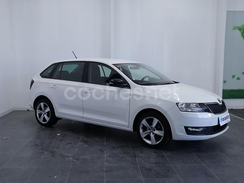 Usado Skoda Rapid Active 95 CV (69 kW) 2018 Blanco Berlina
