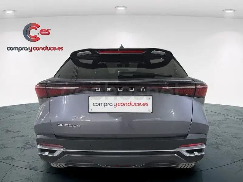 Usado Omoda 5 147 CV (108 kW) 2025 Gris / plata SUV