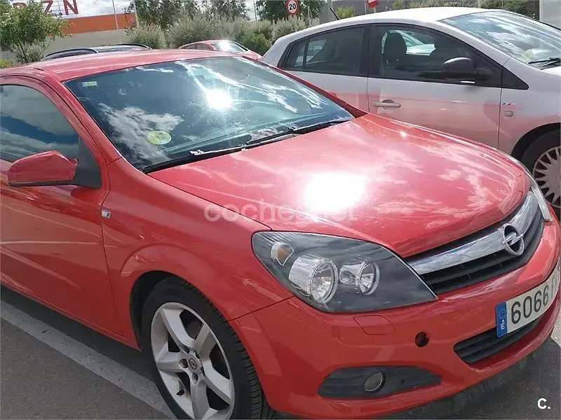 Usado Opel Astra GTC Sport 100 CV (73 kW) 2007 Rojo Berlina
