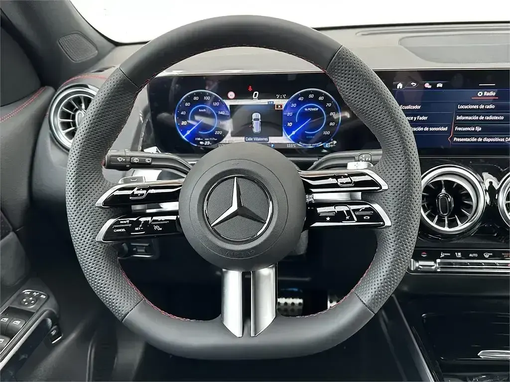 Usado Mercedes EQB250+ 139 kW (190 CV) 2025 Gris SUV