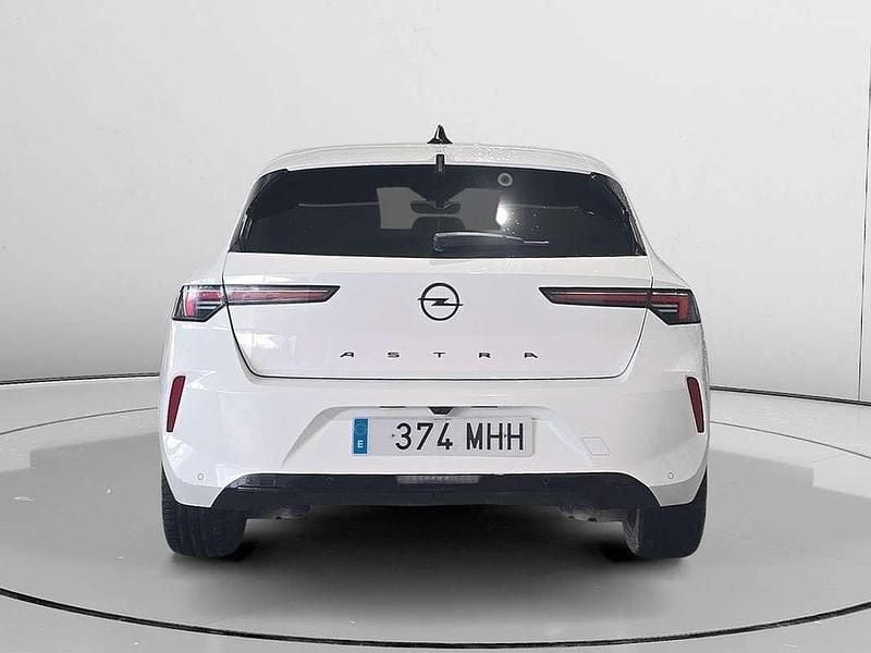 Usado Opel Astra GS Line 131 CV (96 kW) 2023 Blanco Utilitario