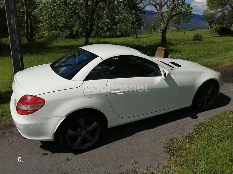 Usado Mercedes SLK350 272 CV (200 kW) 2005 Blanco Descapotable