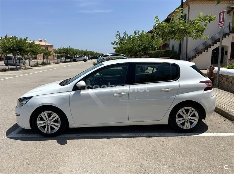 Blanco Usado 2014 Peugeot 308 Active Berlina | 4500 € - Imagen 1/4