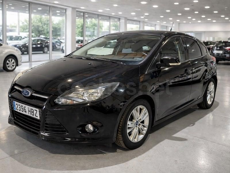 Usado Ford Focus Trend 109 CV (80 kW) 2011 Negro Berlina