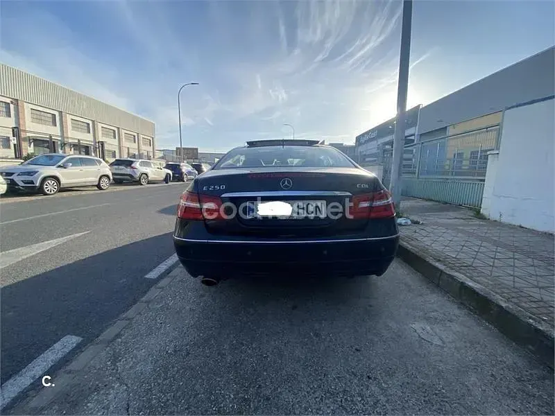 Usado Mercedes E250 204 CV (150 kW) 2011 Negro Coupe