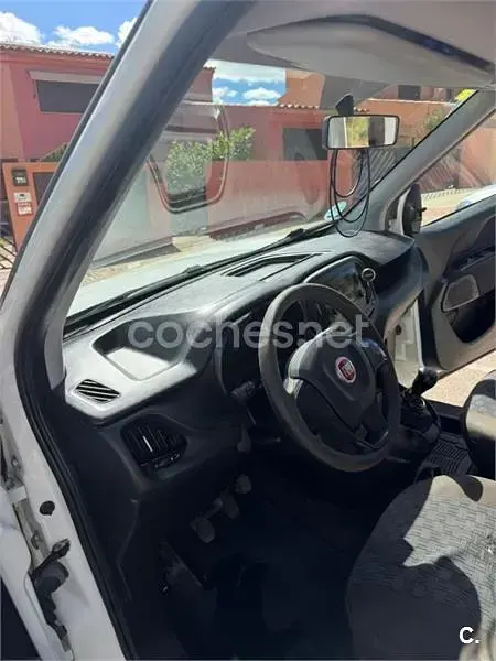 Usado Fiat Doblò Emotion 90 CV (66 kW) 2016 Blanco Monovolumen