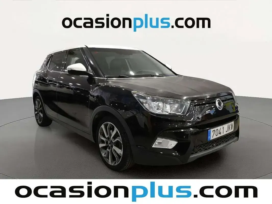 Usado SsangYong Tivoli Limited 116 CV (85 kW) 2015 Negro SUV