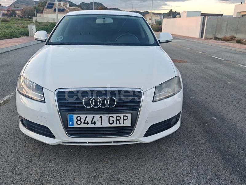 Azul Usado 2009 Audi A3 Ambiente Berlina | 6800 € (Precio justo) - Imagen 1/4