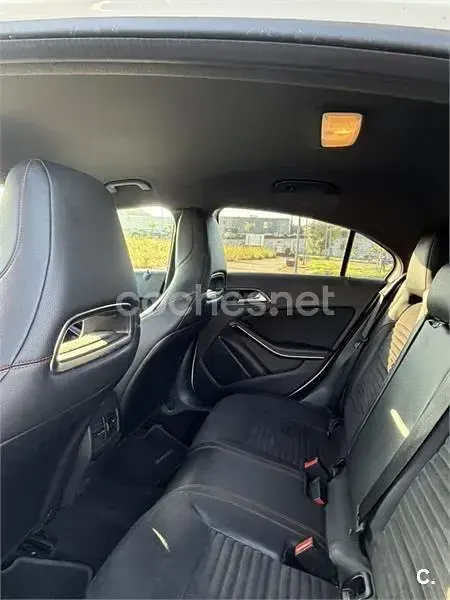 Usado Mercedes A220 AMG line 170 CV (125 kW) 2013 Blanco Utilitario