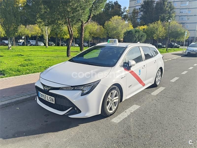 Blanco Usado 2021 Toyota Corolla Business Edition Familiar | 15.000 € (Un poco caro) - Imagen 1/4