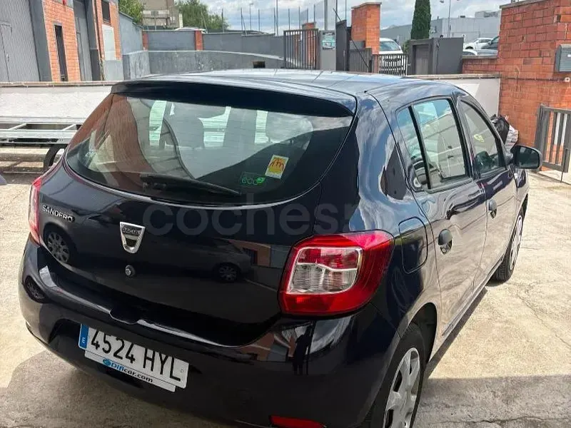 Usado Dacia Sandero Lauréate 75 CV (55 kW) 2014 Azul Berlina
