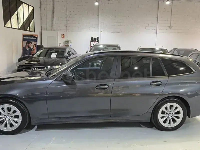 Usado BMW 320 190 CV (139 kW) 2021 Gris / plata Familiar