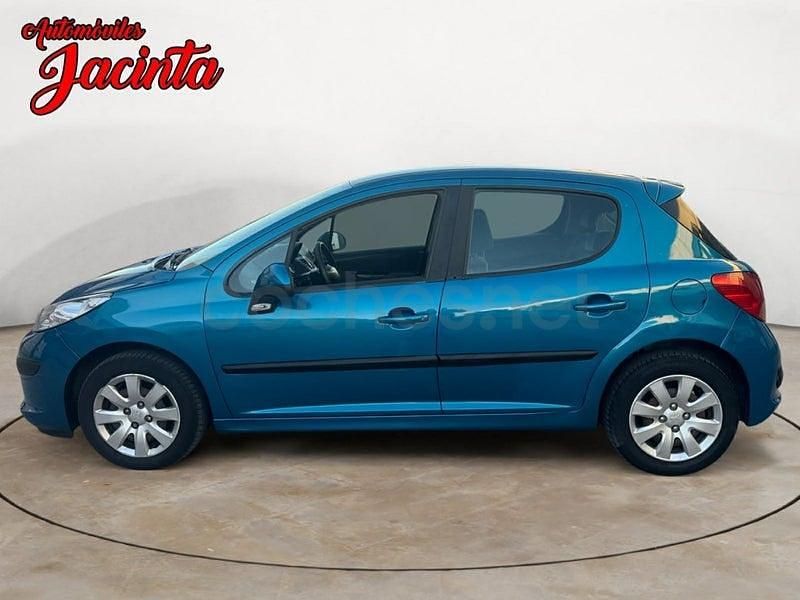 Usado Peugeot 207 70 CV (51 kW) 2007 Azul Berlina