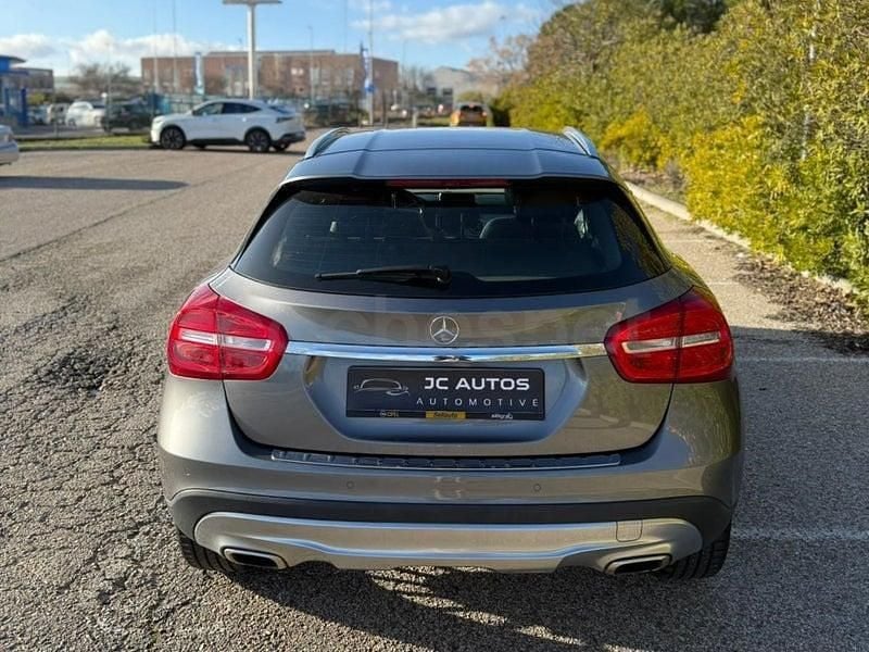 Usado Mercedes GLA200 Style 156 HP (114 kW) 2016 Bege SUV