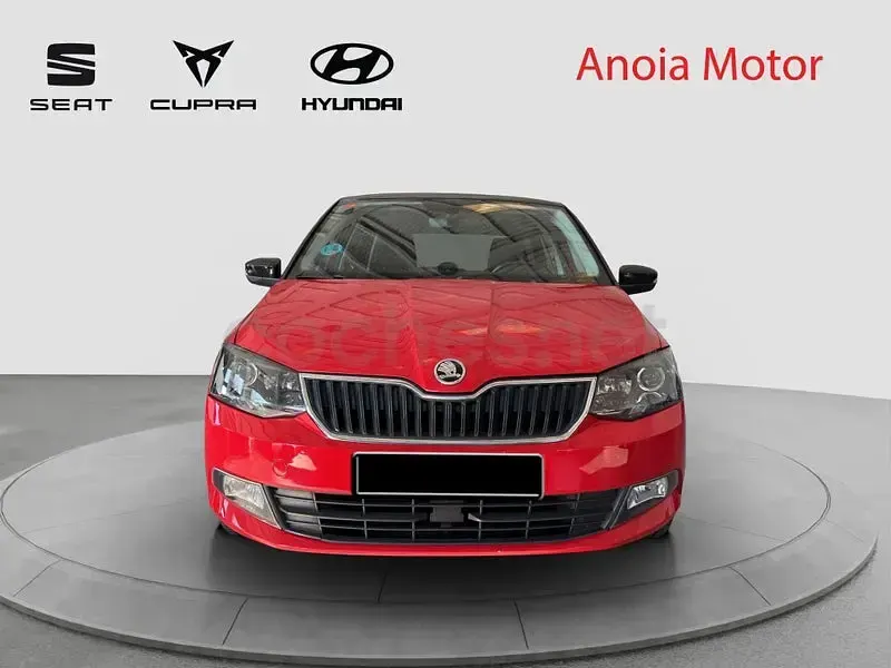 Usado Skoda Fabia 90 CV (66 kW) 2016 Rojo Berlina