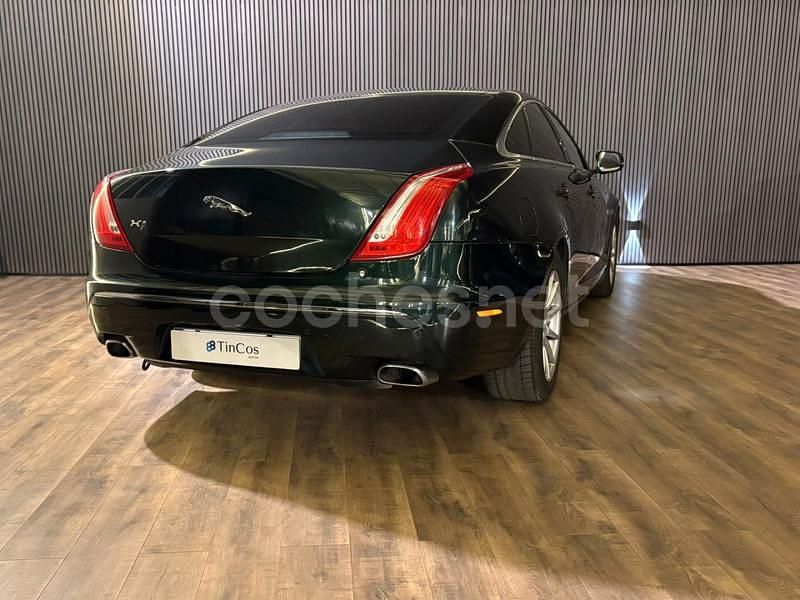 Usado Jaguar XJ Premium Luxury 275 CV (202 kW) 2010 Verde Berlina