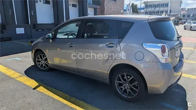 Usado Toyota Verso Advance 112 CV (82 kW) 2016 Beige Monovolumen