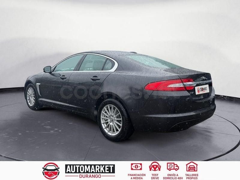 Usado Jaguar XF Premium Luxury 190 CV (139 kW) 2012 Negro Berlina