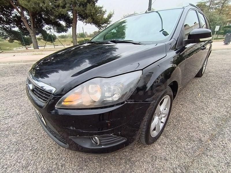 Usado Ford Focus Trend 109 CV (80 kW) 2008 Negro Familiar