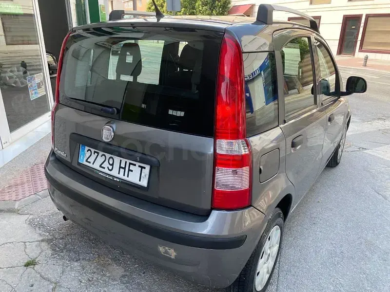 Usado Fiat Panda Climbing 69 CV (50 kW) 2011 Gris / plata Utilitario