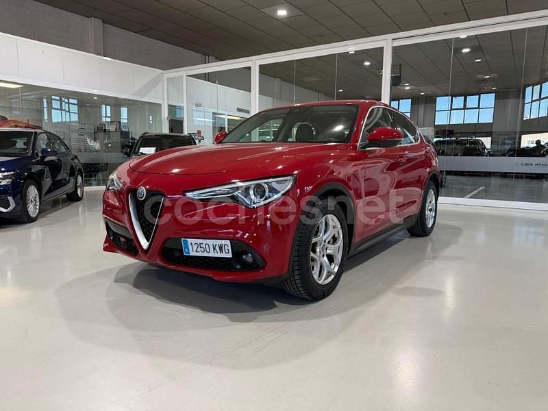 Rojo Usado 2019 Alfa Romeo Stelvio Executive SUV | 24.700 € (Caro) - Imagen 1/4