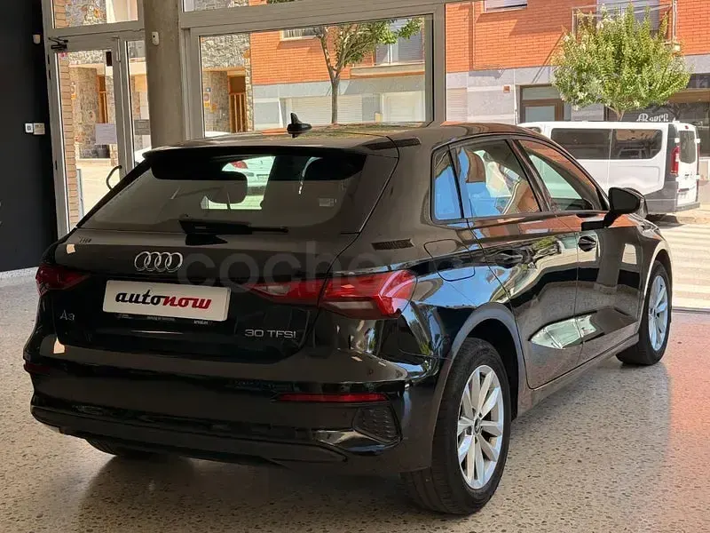 Usado Audi A3 Premium 110 CV (80 kW) 2022 Negro Berlina