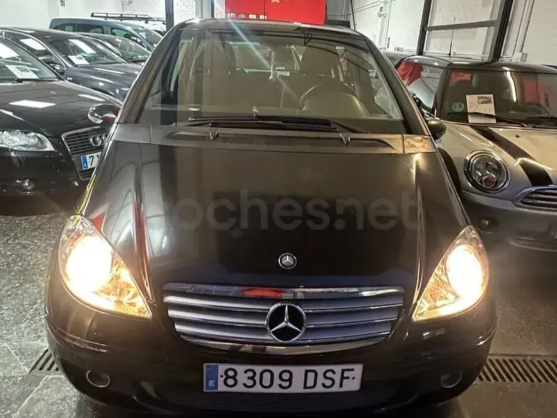 Usado Mercedes A150 Elegance 95 CV (69 kW) 2005 Negro Monovolumen