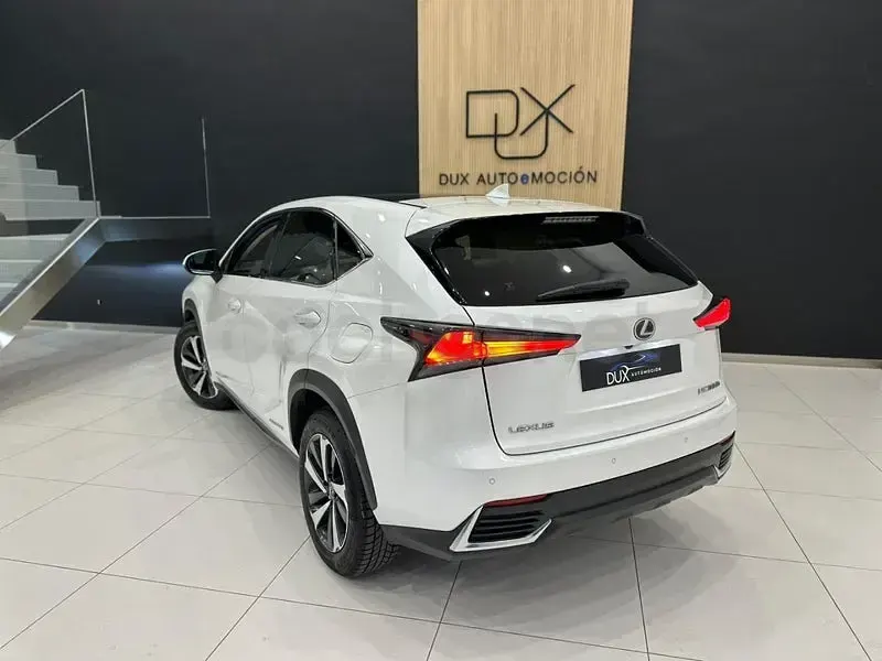 Usado Lexus NX300h Luxury Line 197 CV (144 kW) 2021 Blanco SUV