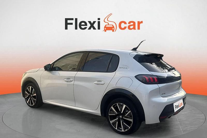 Usado Peugeot 208 GT-line 101 CV (74 kW) 2020 Blanco Utilitario