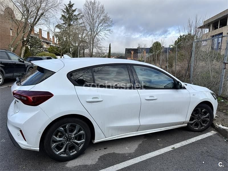 Blanco Usado 2024 Ford Focus ST-Line Berlina | 19.800 € (Precio justo) - Imagen 1/4