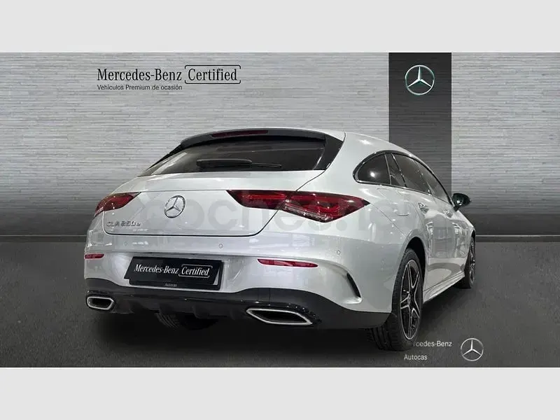 Usado Mercedes CLA250e Shooting Brake 218 CV (160 kW) 2023 Gris / plata Familiar