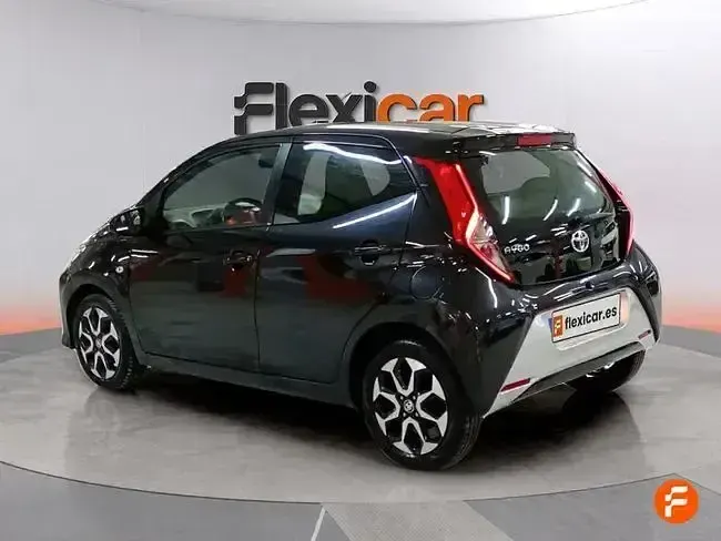 Occasion Toyota Aygo X-play 72 PK (52 kW) 2021 Zwart Hatchback