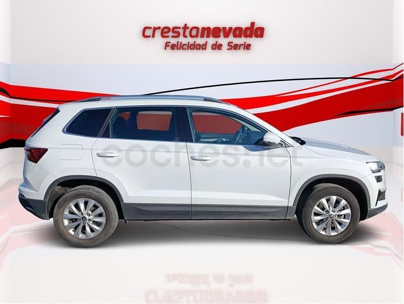 Usado Skoda Karoq Selection 150 CV (110 kW) 2024 Blanco SUV