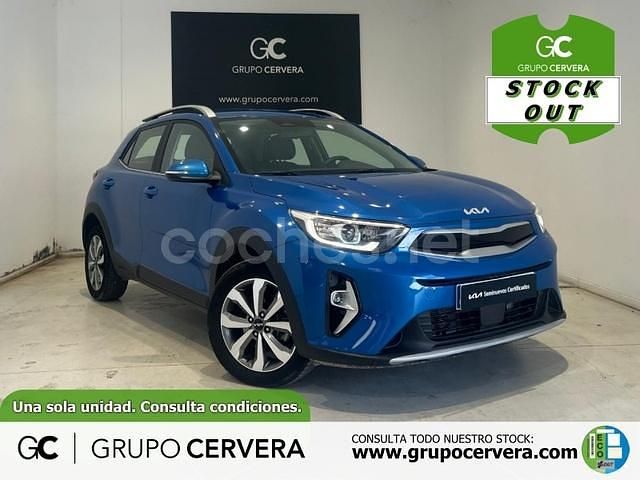 Usado Kia Stonic 100 CV (73 kW) 2024 Azul SUV