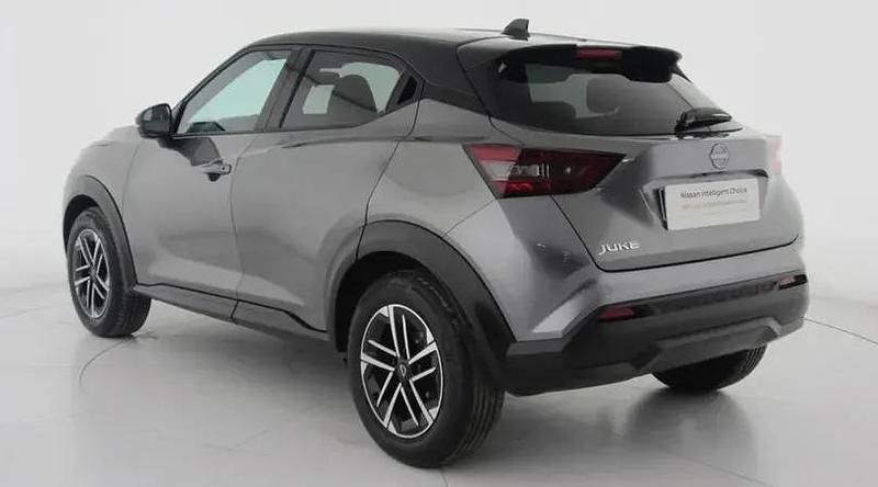 Usado Nissan Juke N-Connecta 114 CV (83 kW) 2025 Skyline grey  negro SUV