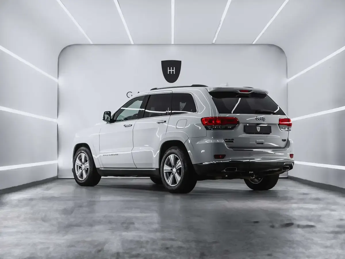 Usado Jeep Grand Cherokee Summit 250 CV (183 kW) 2015 Blanco SUV