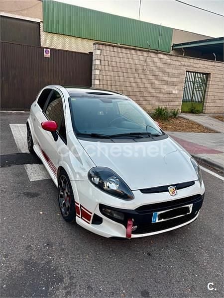 Blanco Usado 2012 Abarth Punto Evo Utilitario | 7800 € - Imagen 1/4