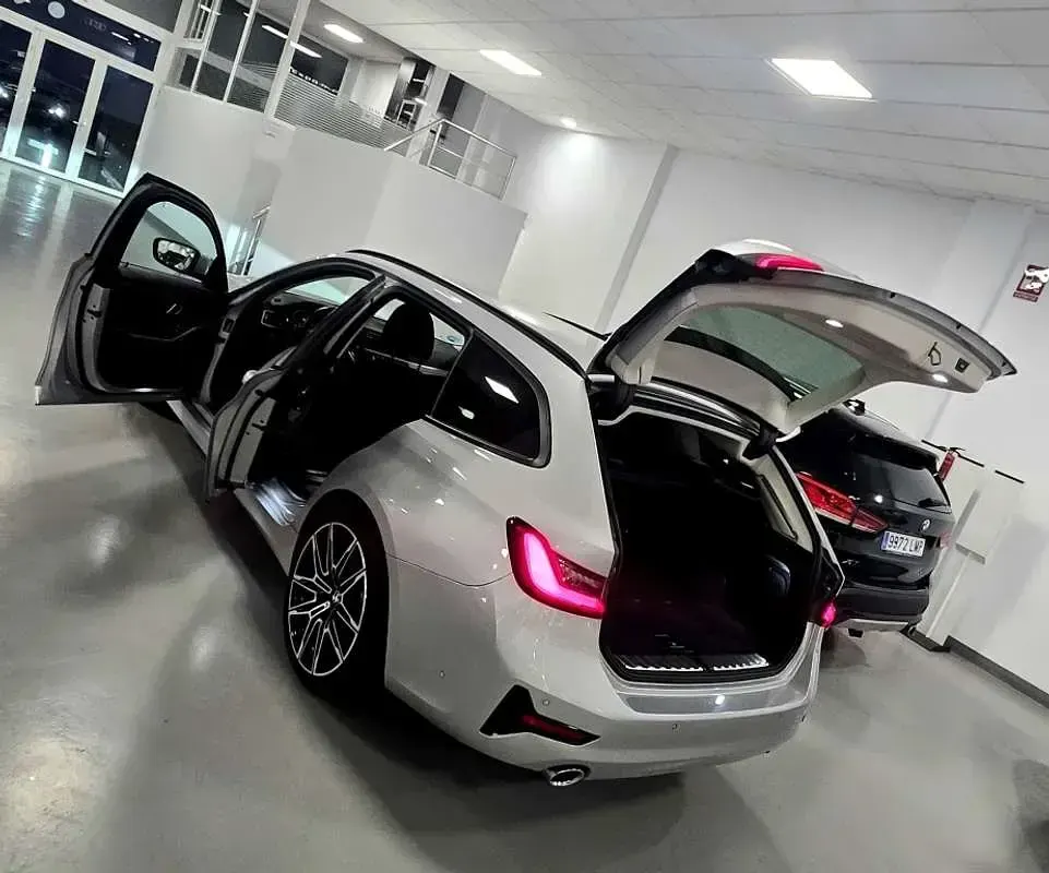 Usado BMW 320 Comfort Edition 190 CV (139 kW) 2021 Plateado Familiar