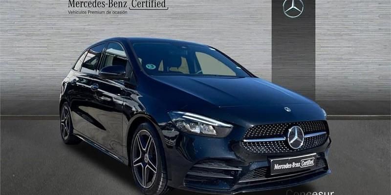 Usado Mercedes B200 150 CV (110 kW) 2022 Negro Monovolumen
