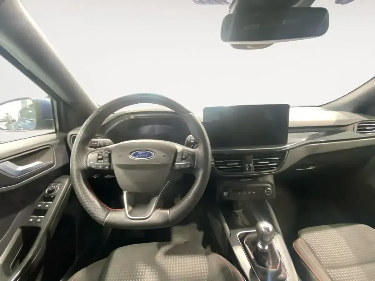 Usado Ford Focus ST-Line X 125 CV (91 kW) 2023 Azul Familiar