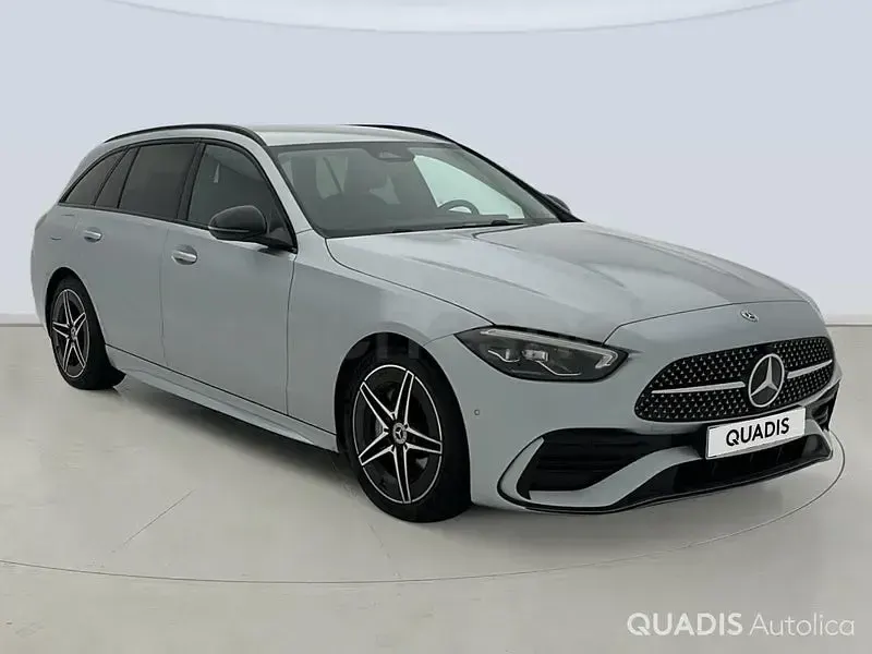 Usado Mercedes C220 200 CV (147 kW) 2025 Gris / plata Familiar