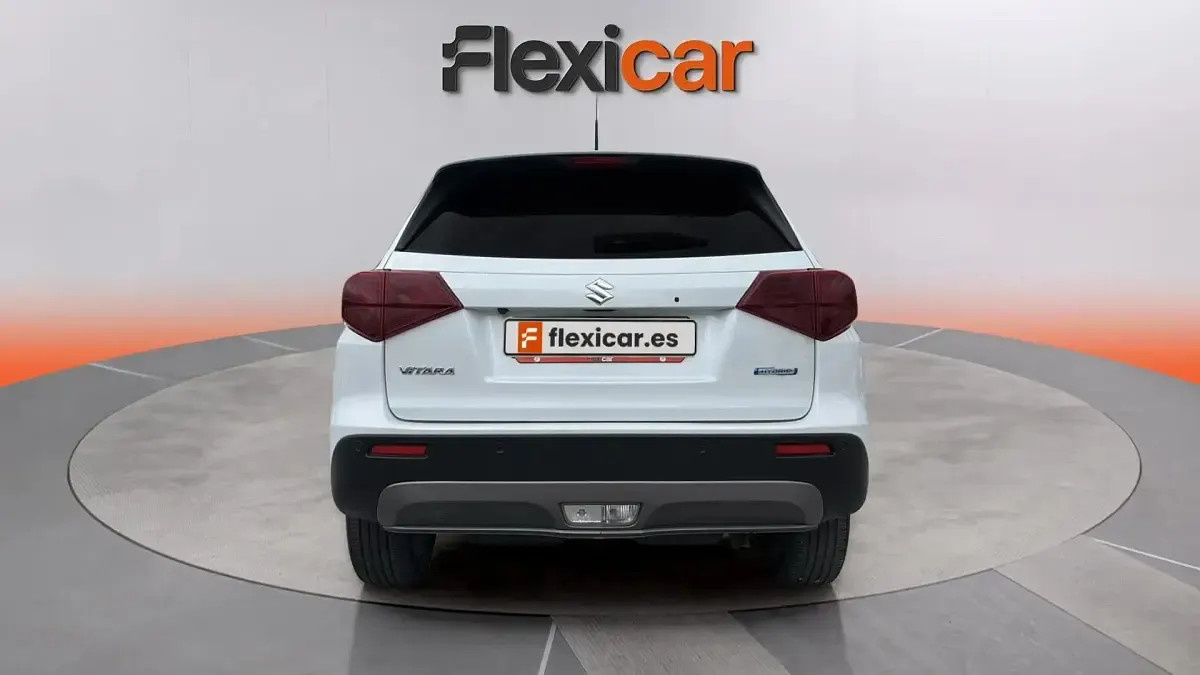 Usado Suzuki Vitara 110 CV (80 kW) 2025 Blanco SUV